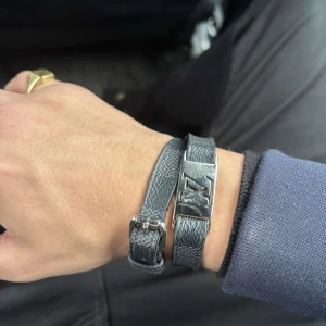 Louis Vuitton armband  - Säljer mitt armband i bra skick, Stockholm.