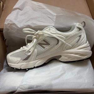 New balance 530 Sea salt  - Slutsålda överallt! Köpta från ASOS, OANVÄNDA