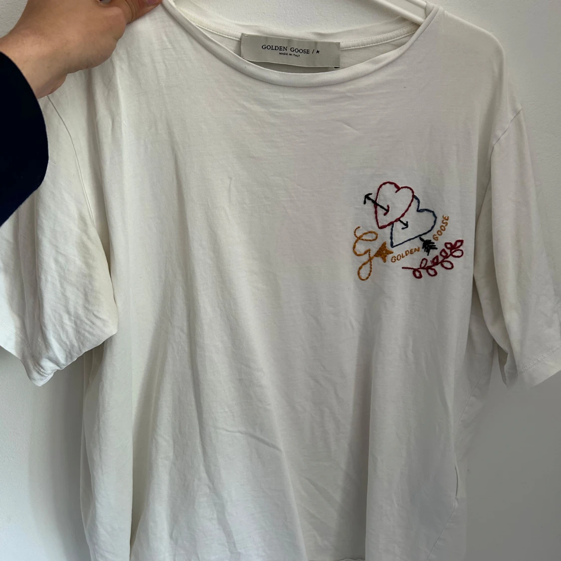 Vit t-shirt från Golden Goose