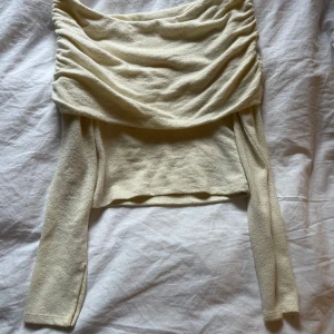 Offshoulder topp - Super fin offshoulder tröja från Gina Tricot. Använd 2 gånger💕