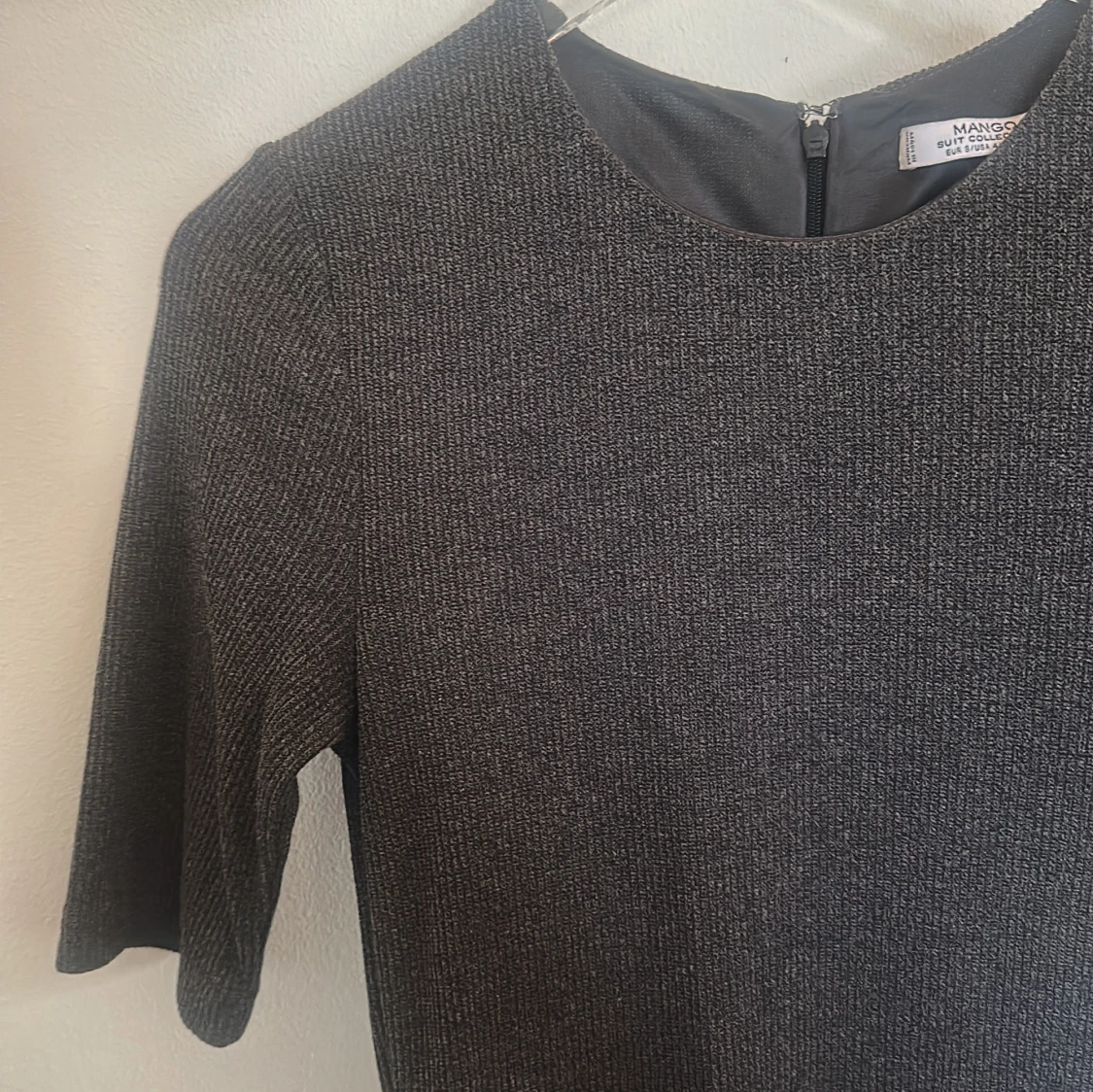 Mörkgrå ribbad långklänning - 2