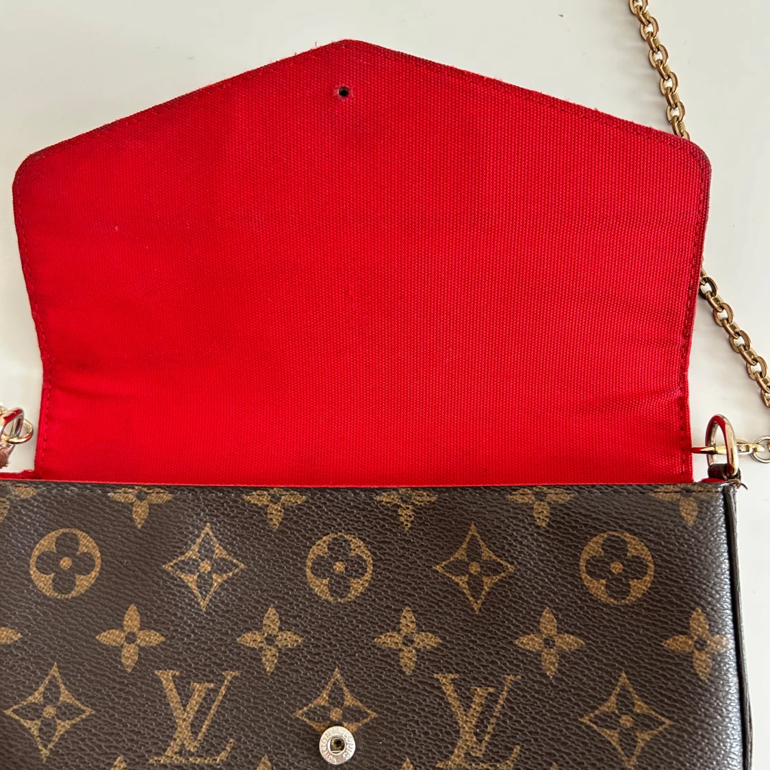 Axelväska med kedja - 3