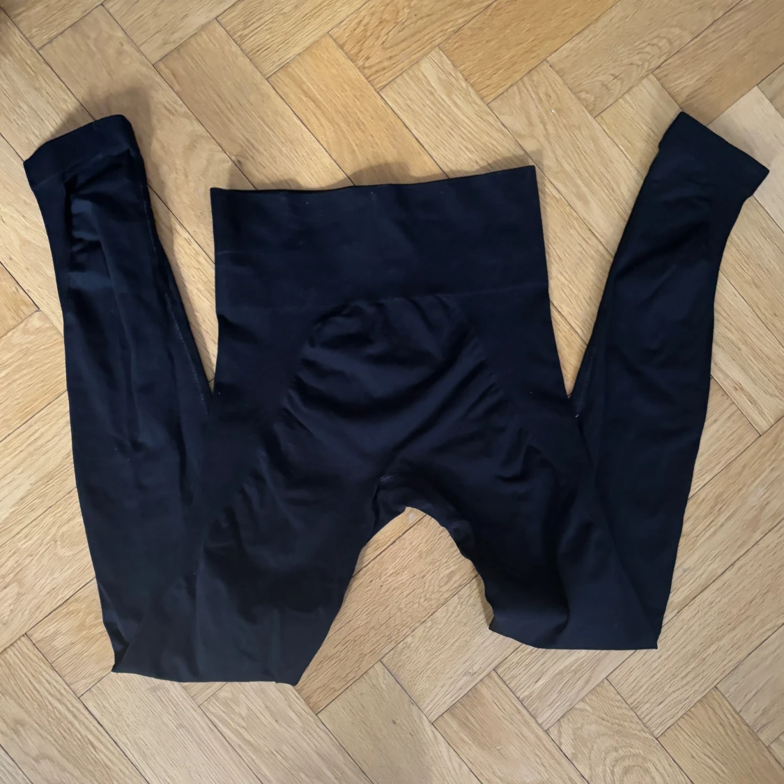 Svarta leggings från Filippa K - 1