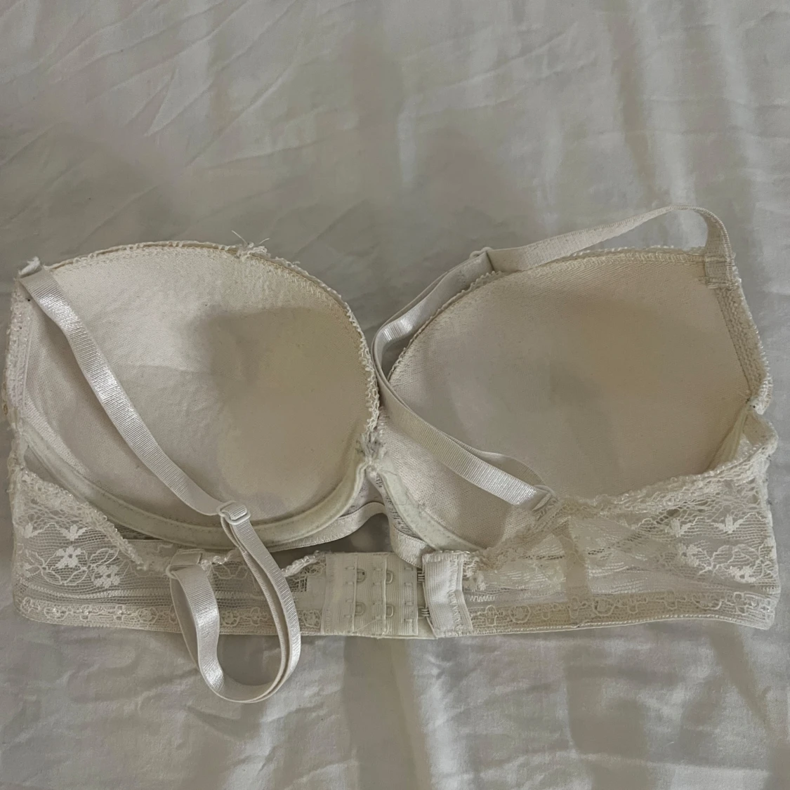 Vit spets-bh med rosett - 2