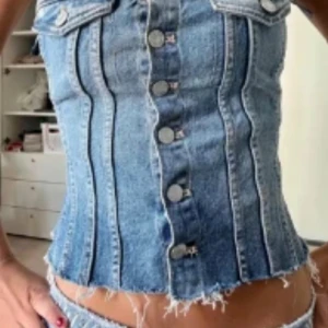 Jeans korsett zara - Snygg jeans korsett från zara. Storlek XS bra skick, PM vid frågor 