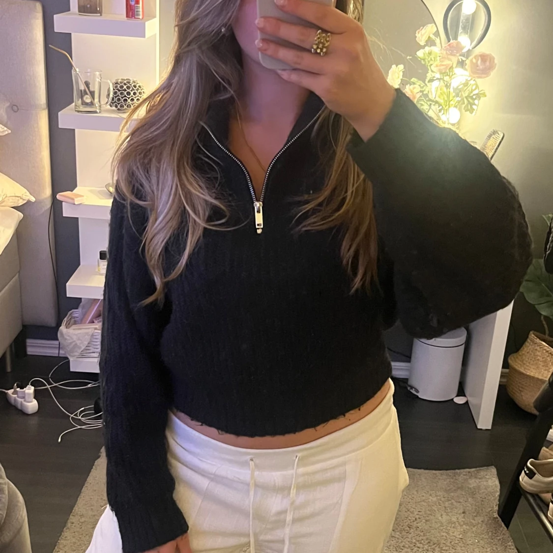 Svart stickad tröja med dragkedja - 1