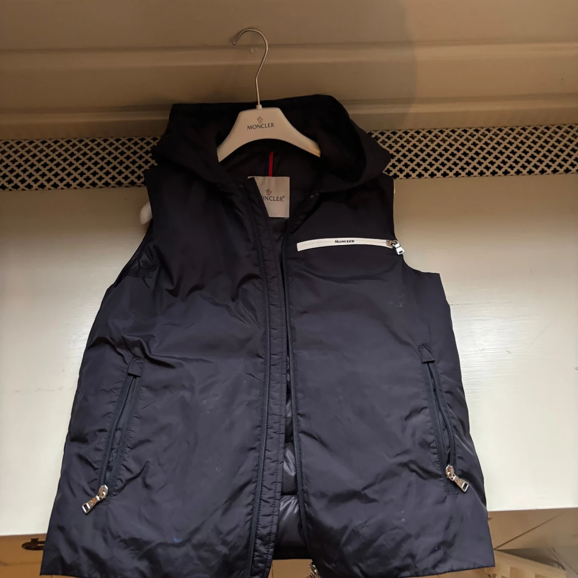 Svart dunväst från Moncler - 2