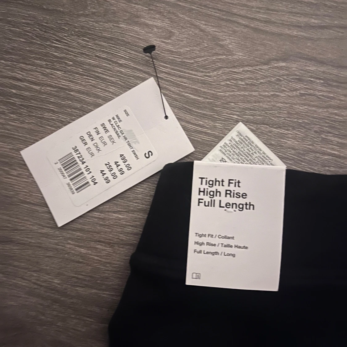 Svarta leggings med vit nike logga - 2