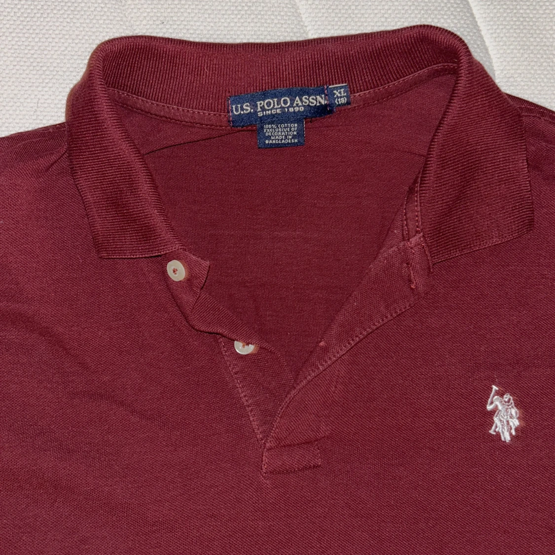 Vinröd pikétröja från U.S. Polo Assn. - 1