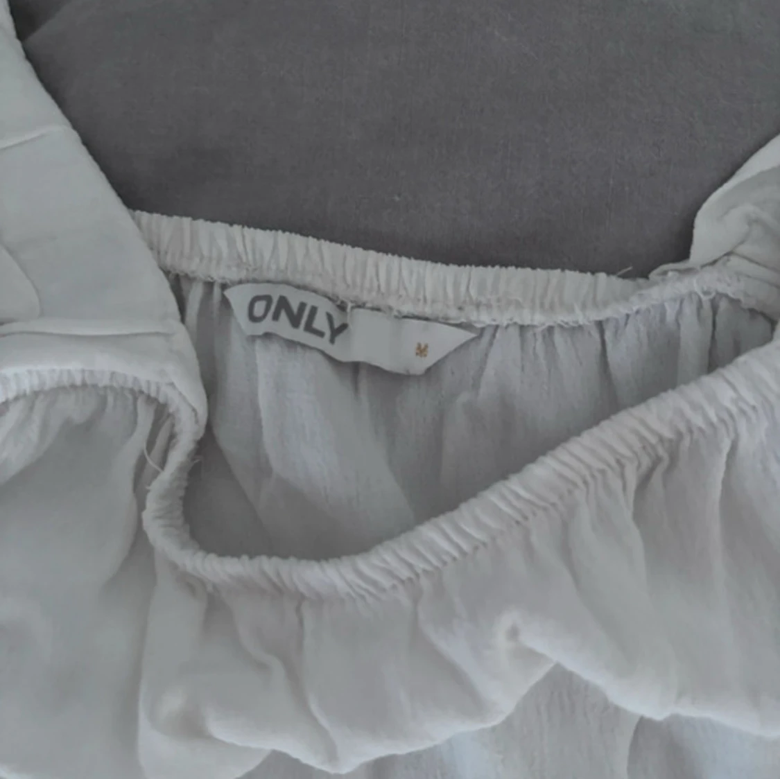 Vit blus från ONLY - 1