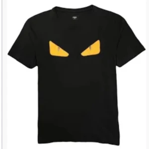 Fendi tshirt - Aldrig använd fick hem fel storlek, köpt för 850 bra kvalite och sitter perfekt om du har rätt storlek, skriv privat för privata bilder på den