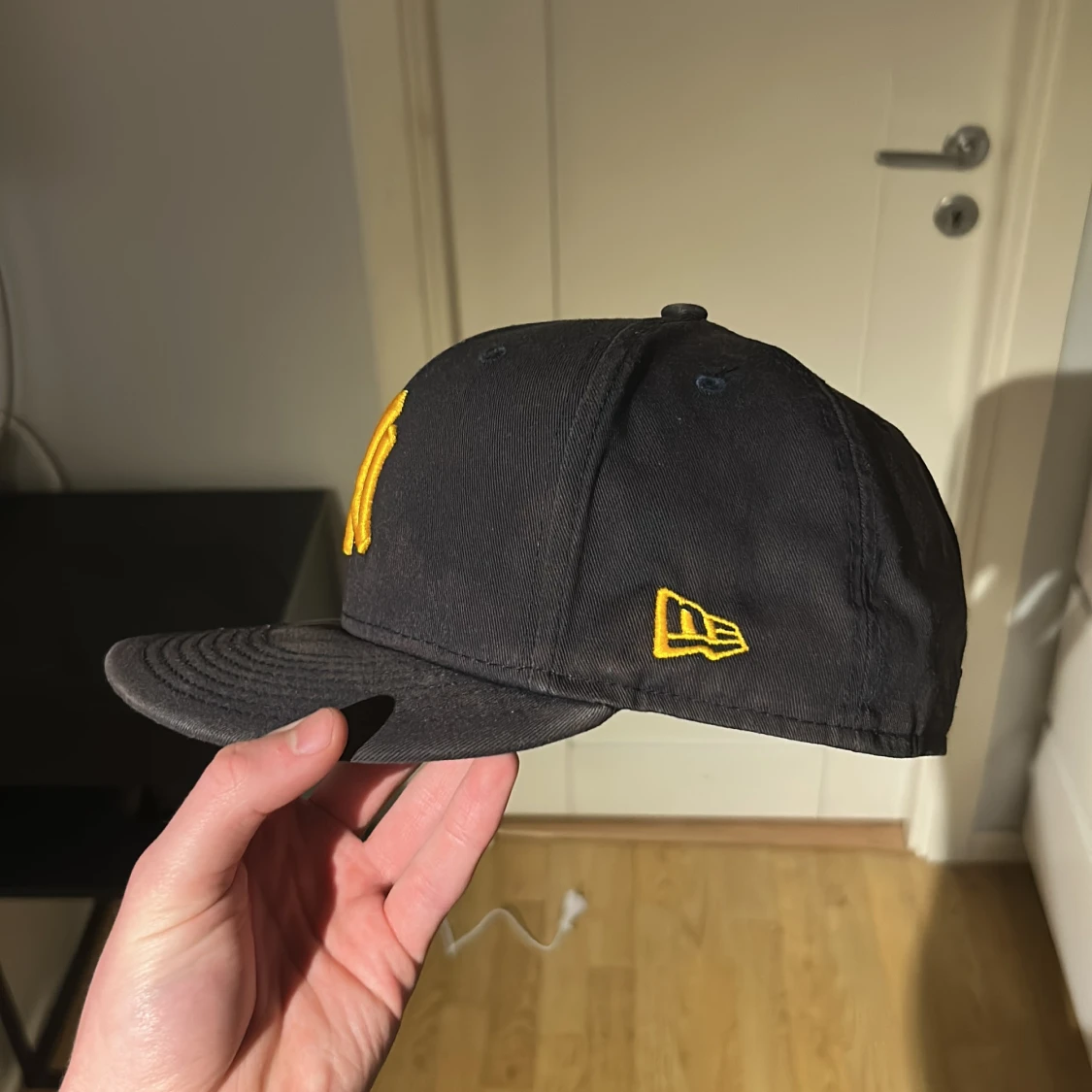 Mörkblå keps från New Era - 2