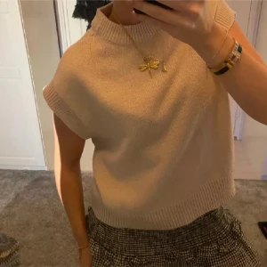 Soft goat liknande  - Super bra material 🤎🤎 stickad kortärmad 