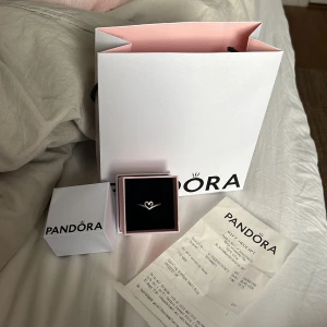 Silver Pandora ring  - Storlek 54, ny pris 799 pris kan diskuteras 