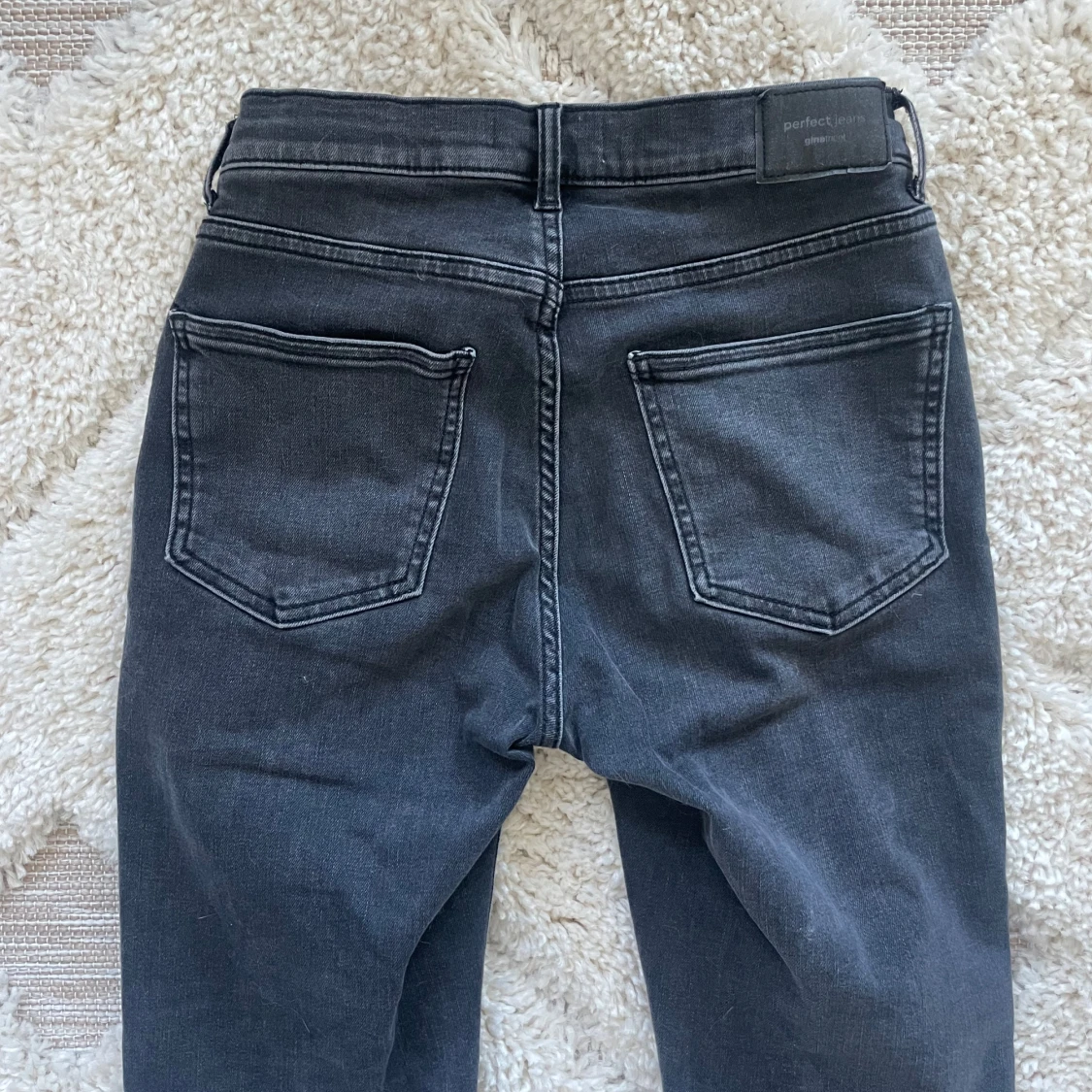Svarta bootcut jeans från Perfect Jeans - 3