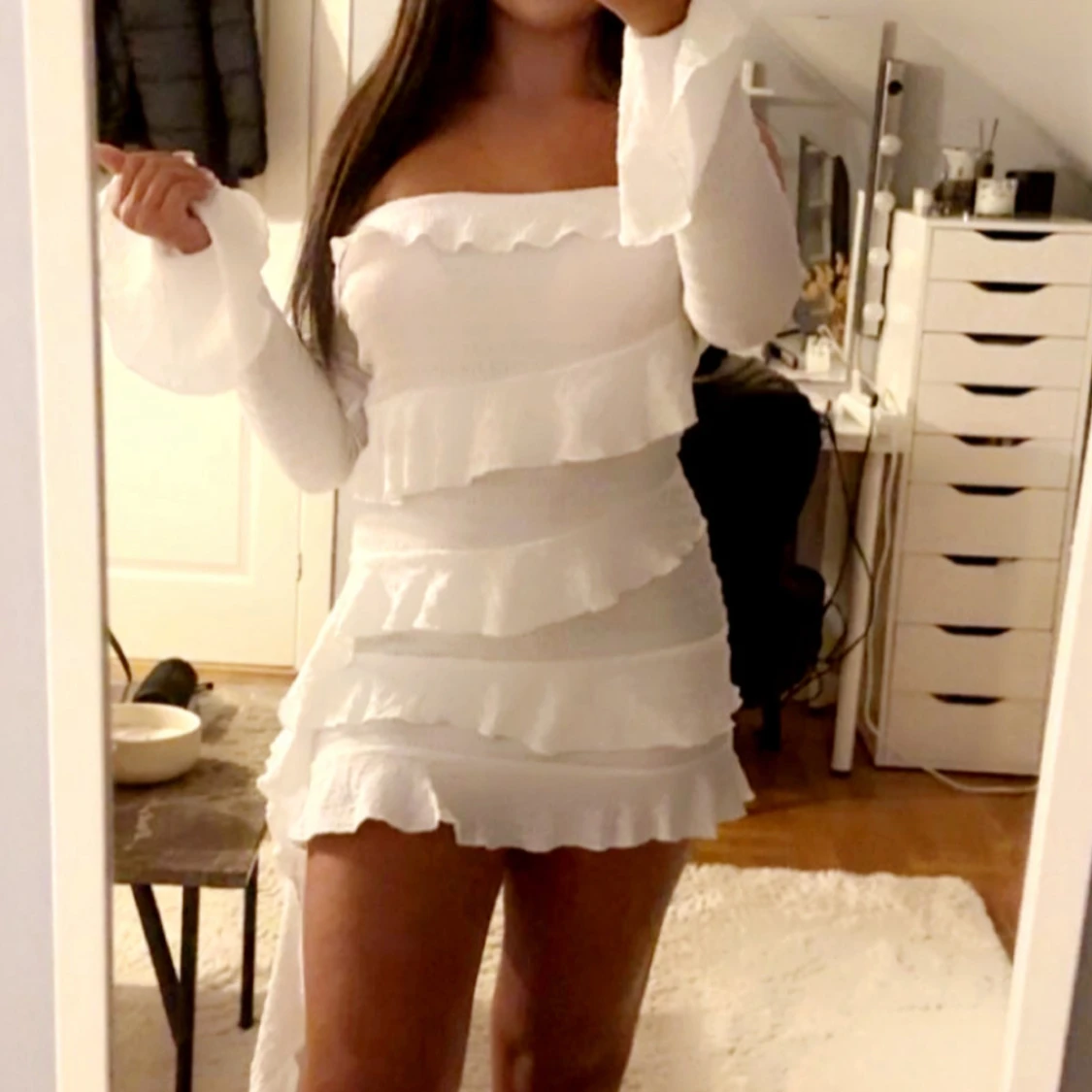 Vit volangklänning offshoulder - 1