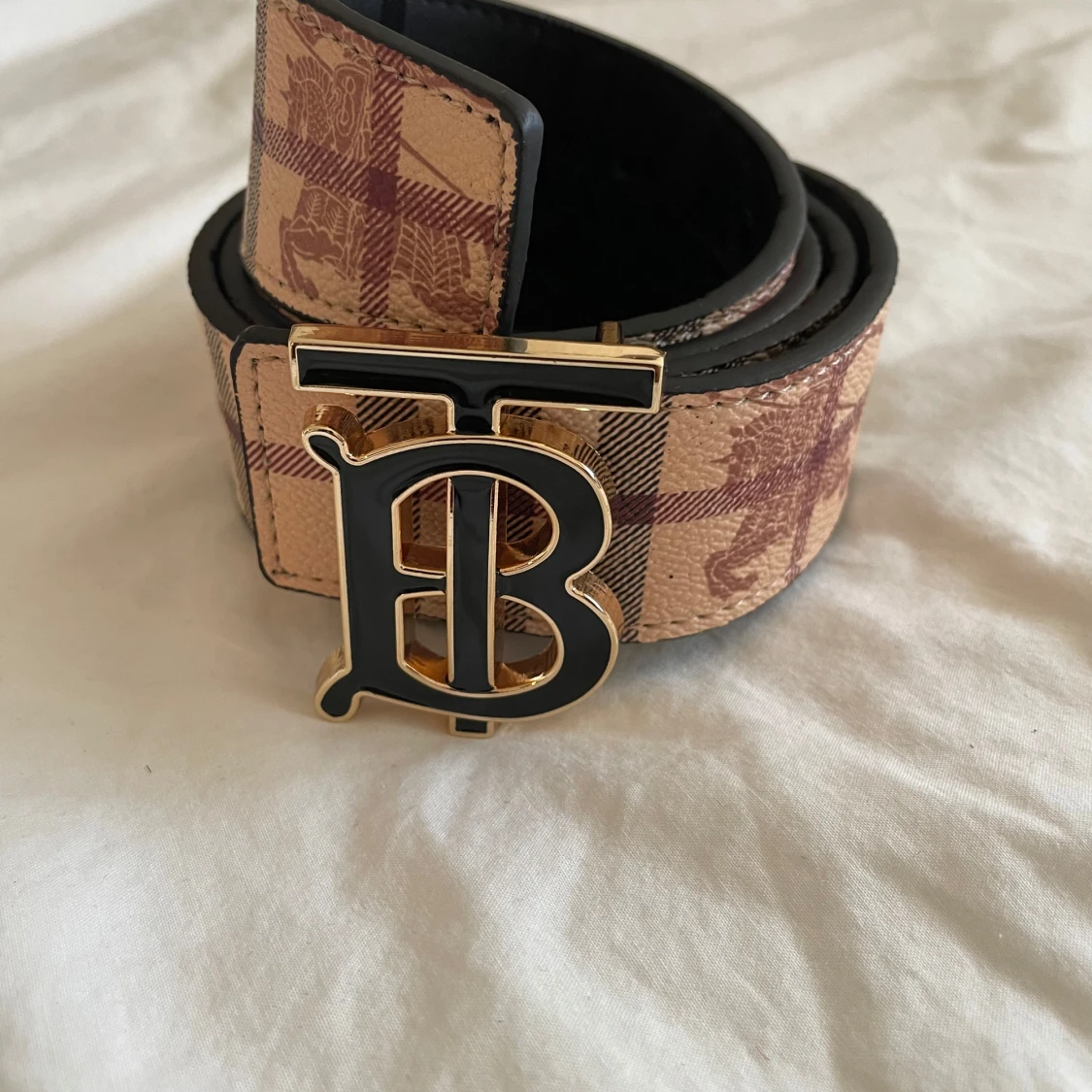Burberrry bälte helt nytt hållgörare ingår