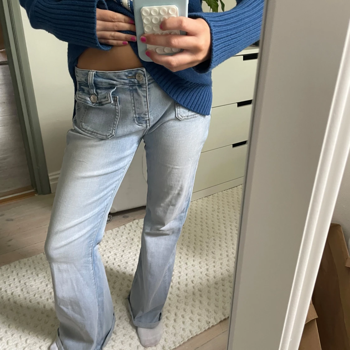 Ljusblå bootcut jeans med låg midja - 2