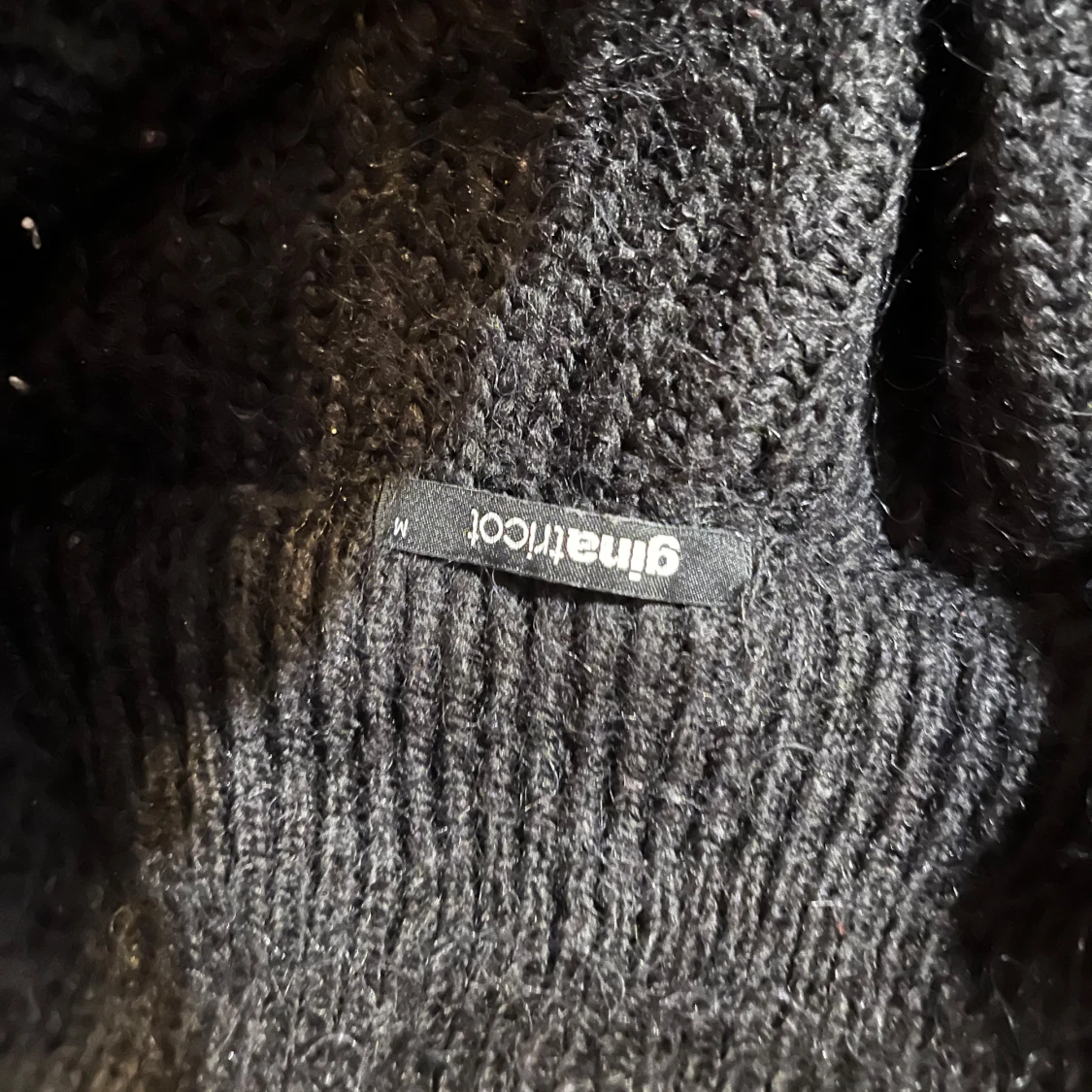 Svart stickad half zip från Gina Tricot - 2