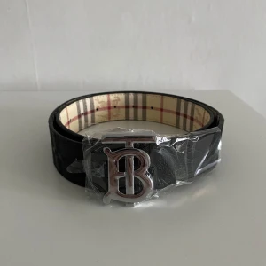 Burberry Bälte - Helt ny i storlek 105cm. Dm för intresse 📲