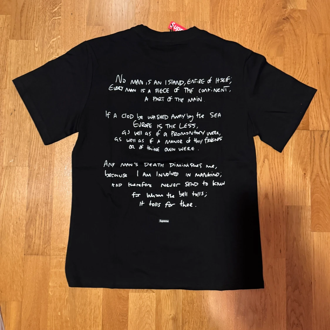 Supreme svart t-shirt med tryck - 1