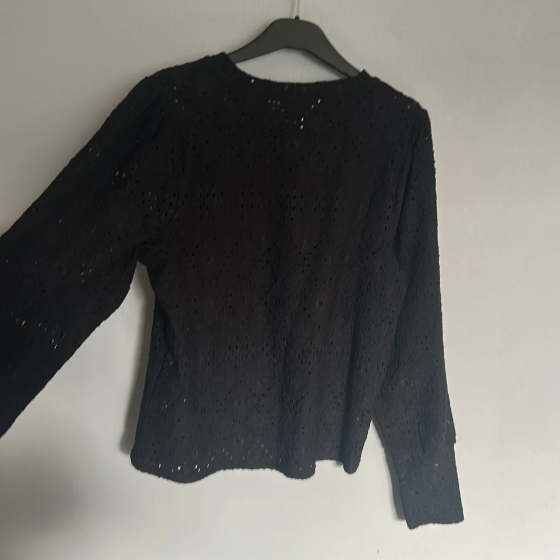 Svart spetsblus från Object - 1