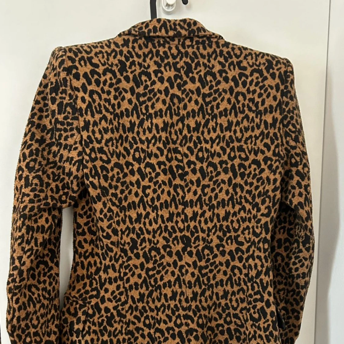 Leopardmönstrad kavaj från Zara XS - 1