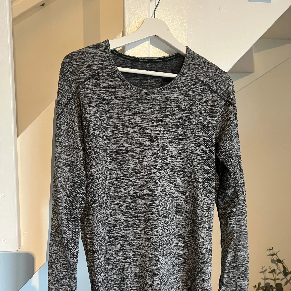 Grå långärmad träningströja/underställ Craft 