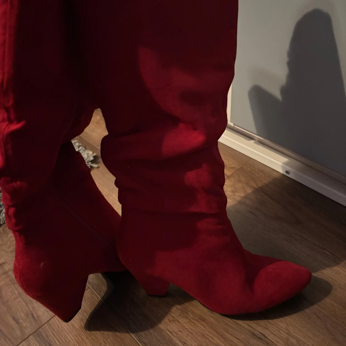 Röda stövlar med klack, storlek 38 - 2