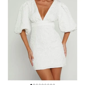 Showpoo klänning - Så fin, aldrig använd, hör av dig vid frågor!!💞💞