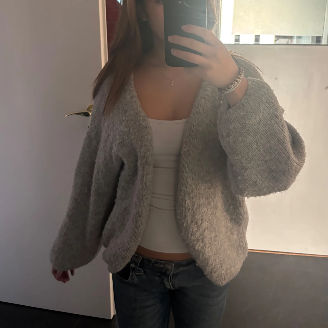 Grå stickad kofta - 1