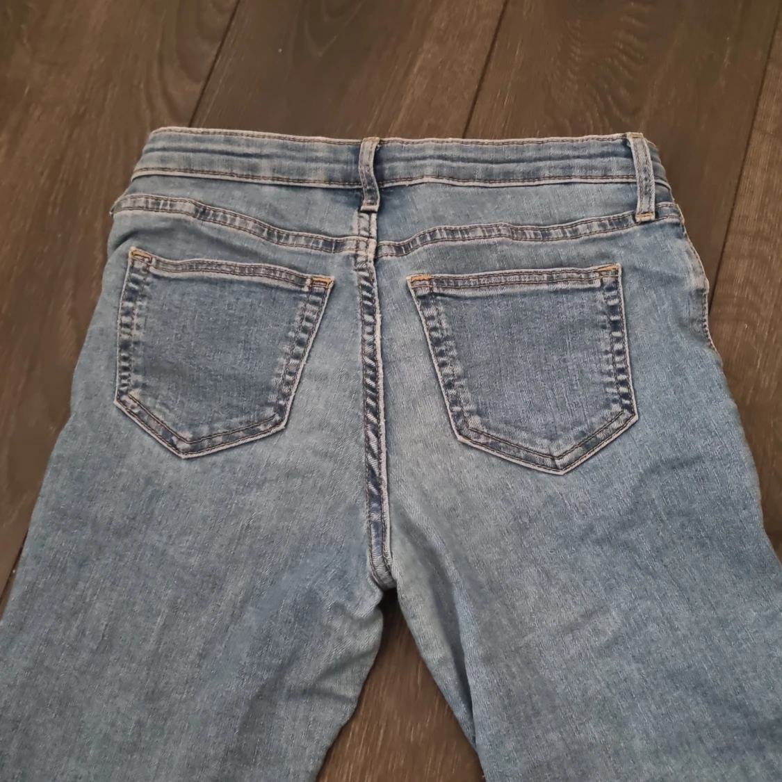 Blå bootcut jeans - 2