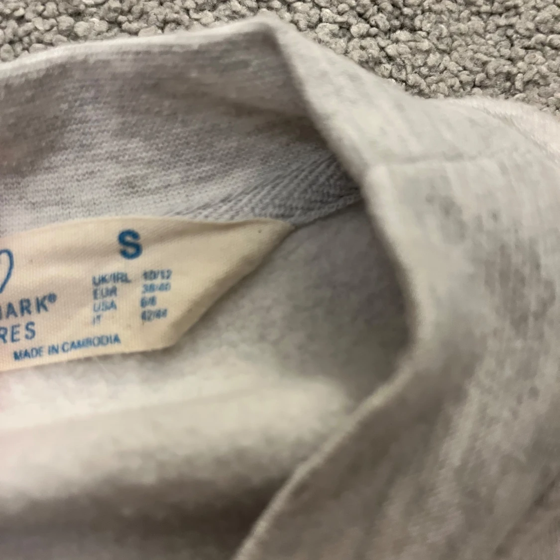 Grå sweatshirt från Primark - 2