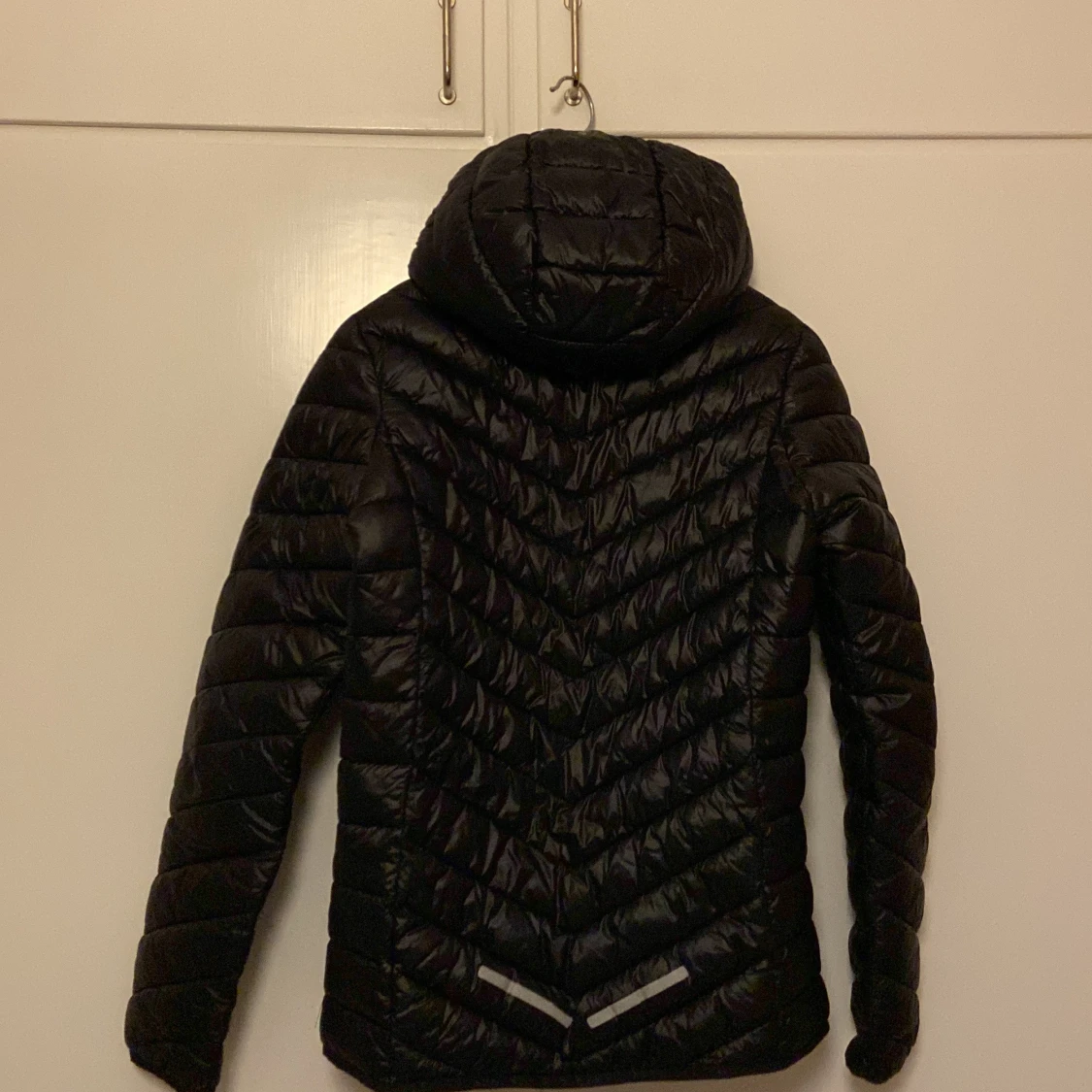 Svart dunjacka från McKinley - 1
