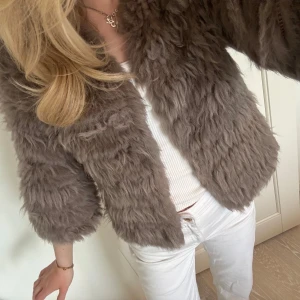 Kofta i äkta kaninpäls - Såå fin kofta med trekvartsärmar i äkta kaninpäls😍