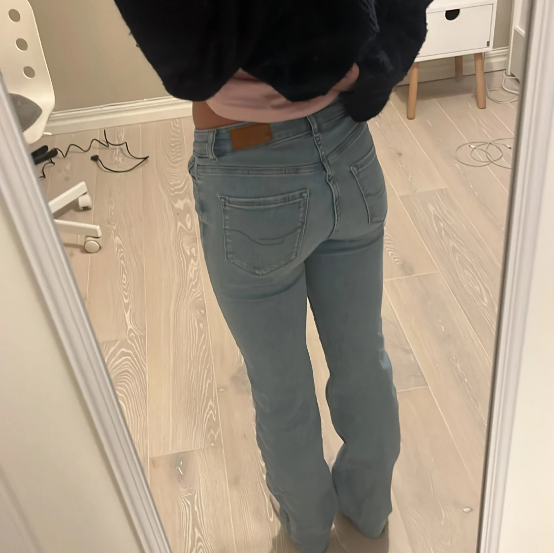 Ljusblå raka jeans - 1