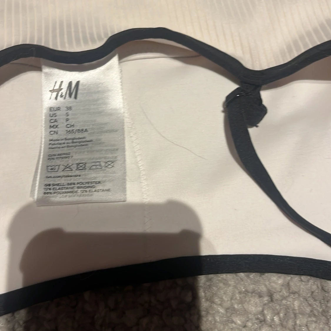 Vit ribbad baddräkt från H&M - 2