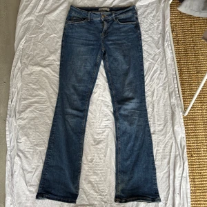 Zara jeans  - Bootcut jeans från Zara🌟🌟❣️💗pris kan som vanligt diskuteras🩷🩷