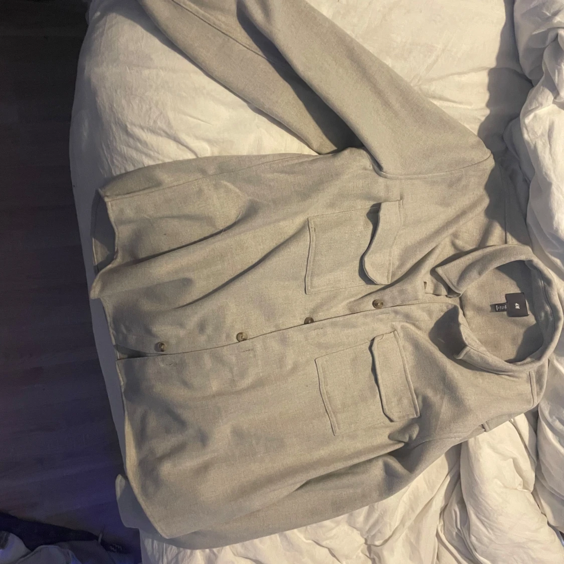 Beige overshirt från H&M i storlek L
