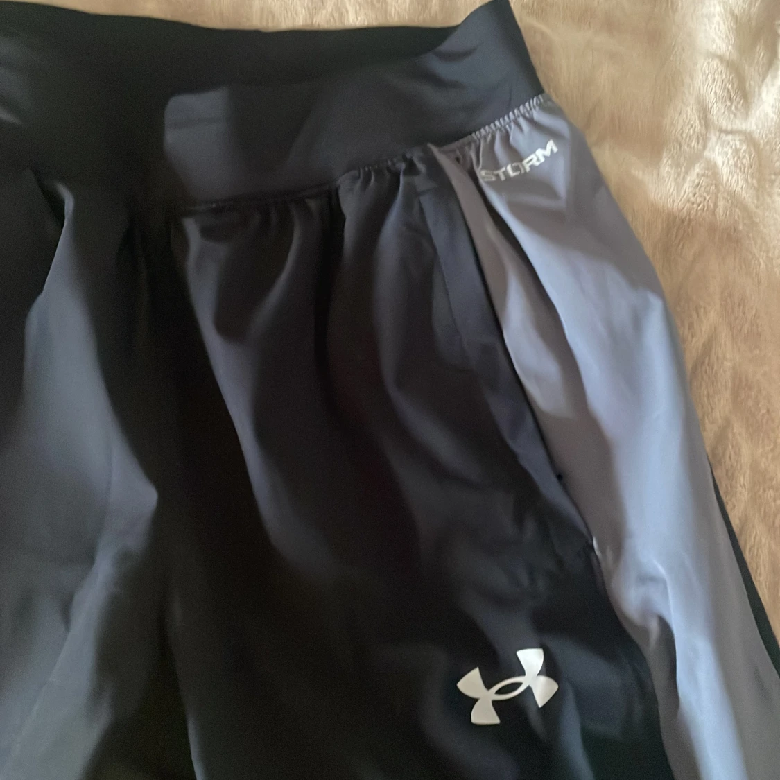 Svarta träningsbyxor från Under Armour - 2