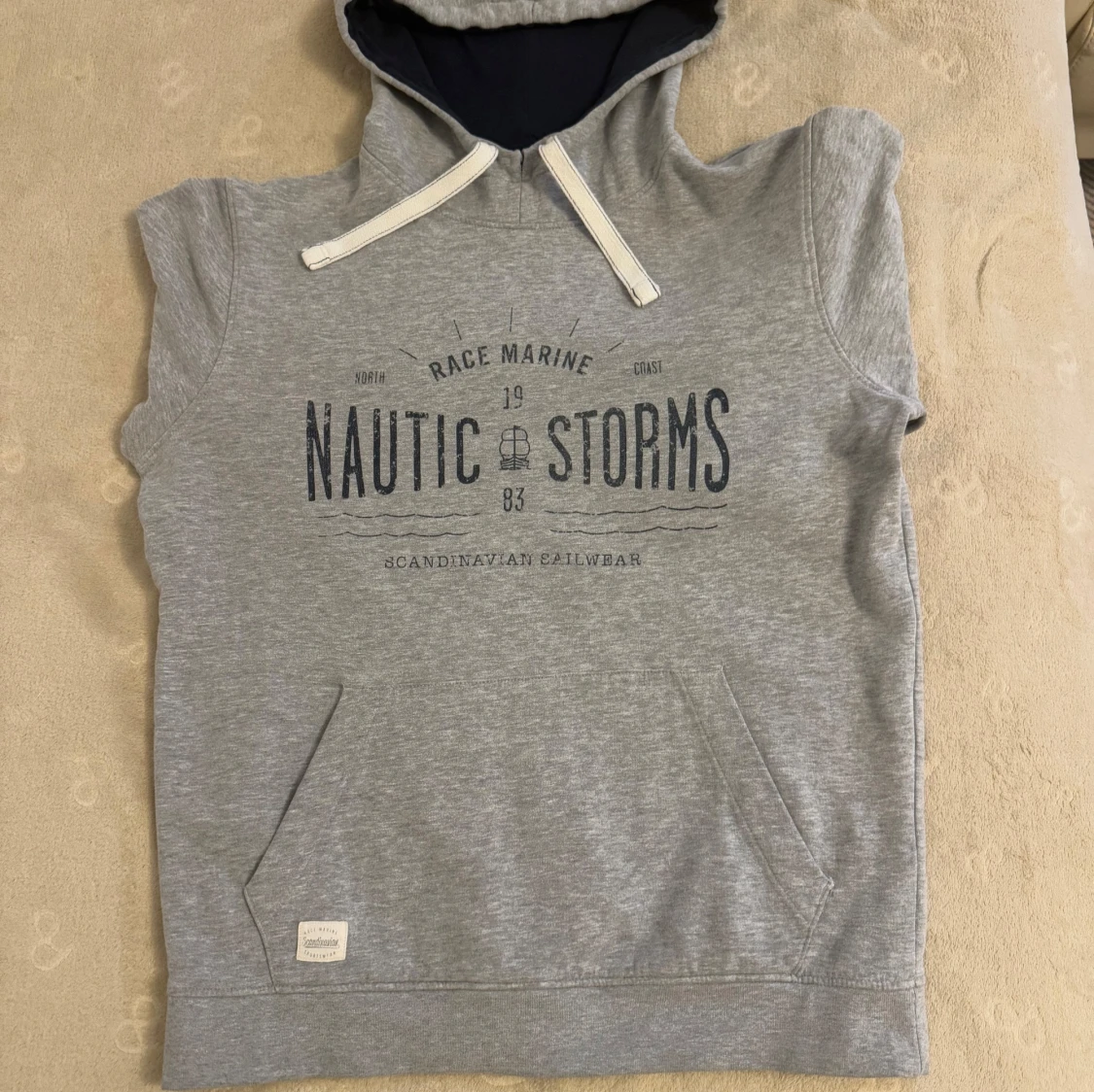 Grå hoodie från Race Marine - 1