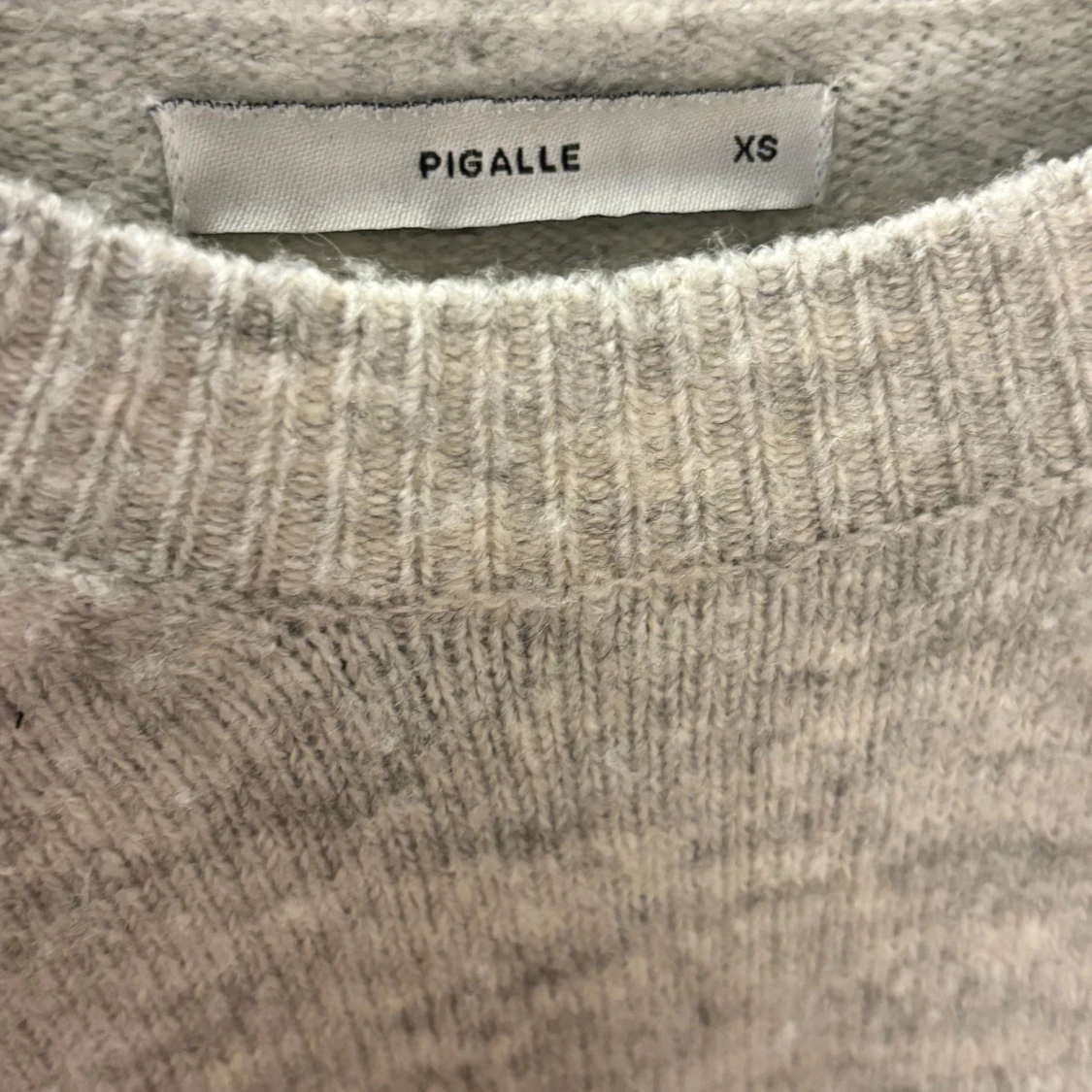 Grå stickad tröja från Pigalle XS köptes från ONLY - 2