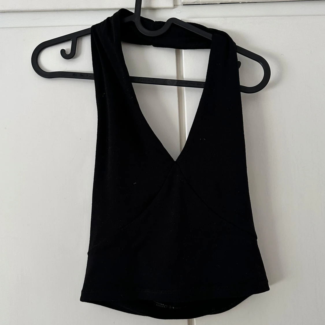 Svart croppad halterneck topp - 3