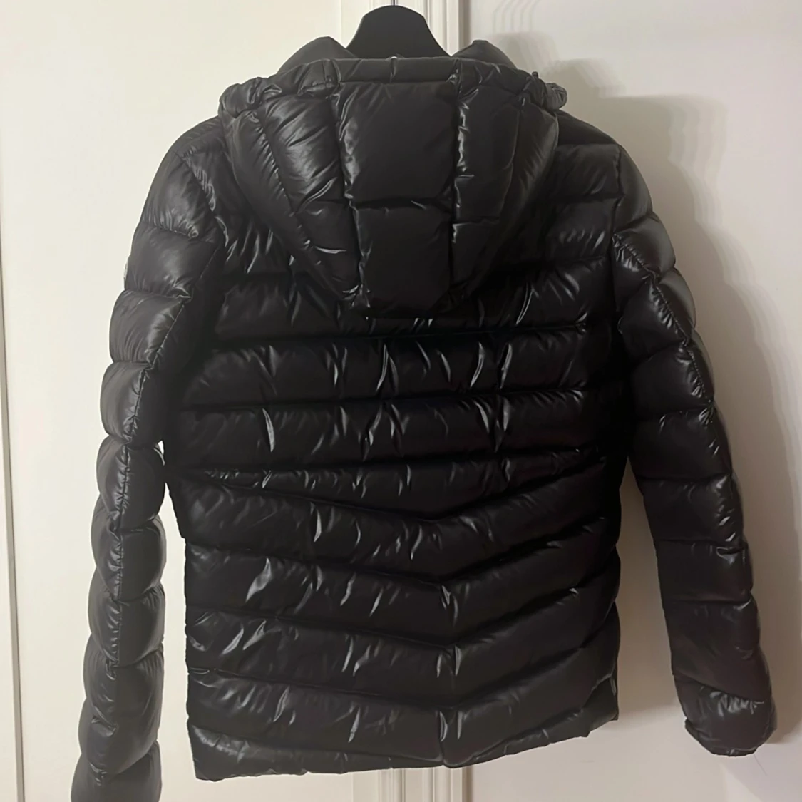 Svart dunjacka från Colmar - 2