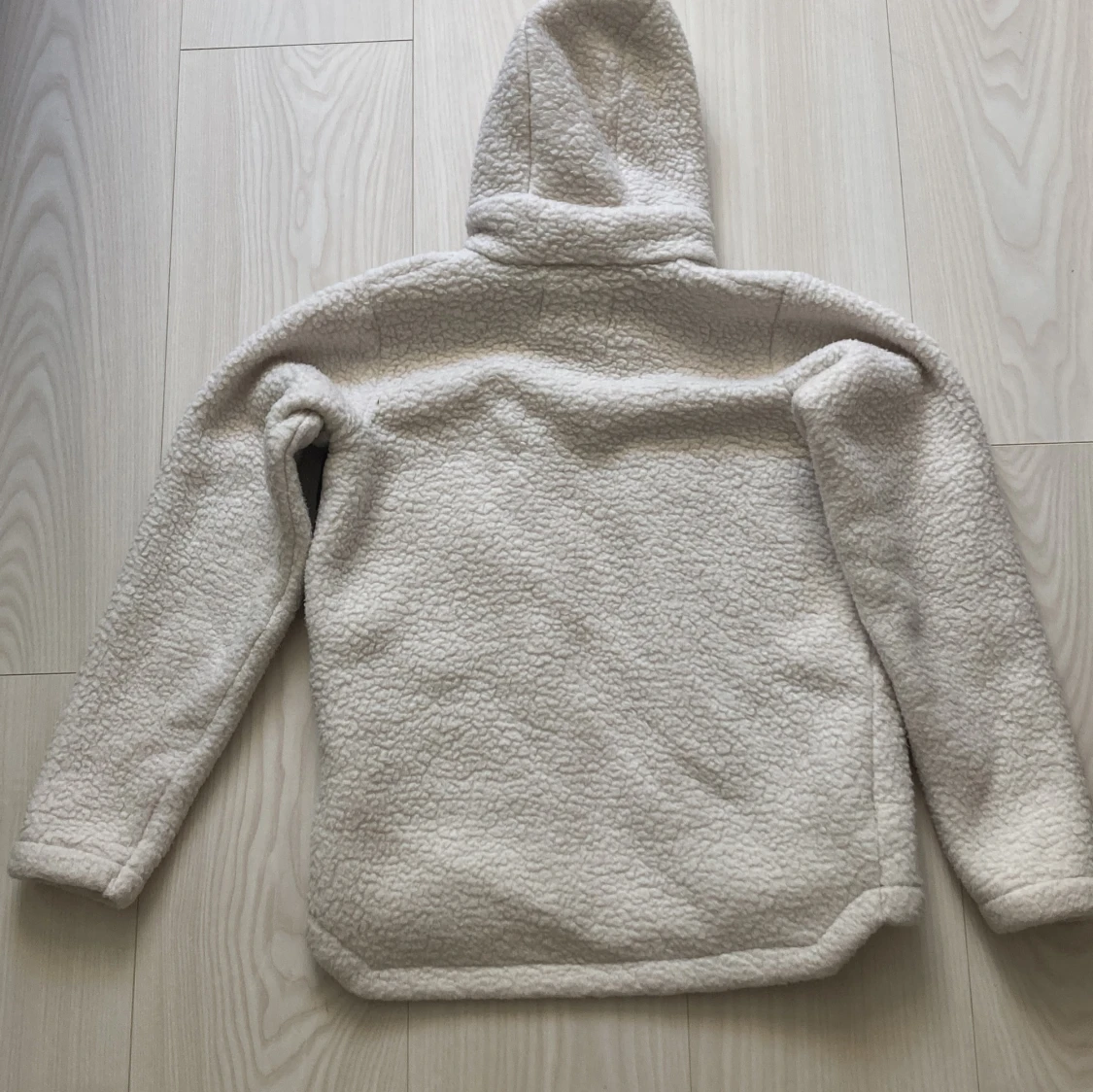 Beige teddyjacka Helly Hansen 140/10 - 1