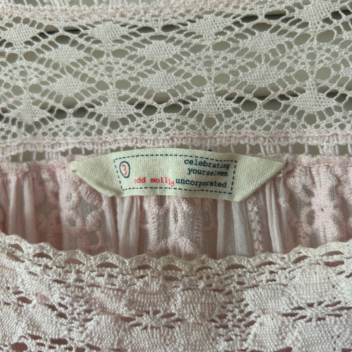 Ljusrosa Odd Molly spetsklänning - 2