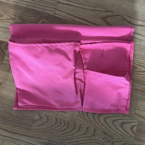 Sängficka  - En sängficka som kan användas till flera olika saker.