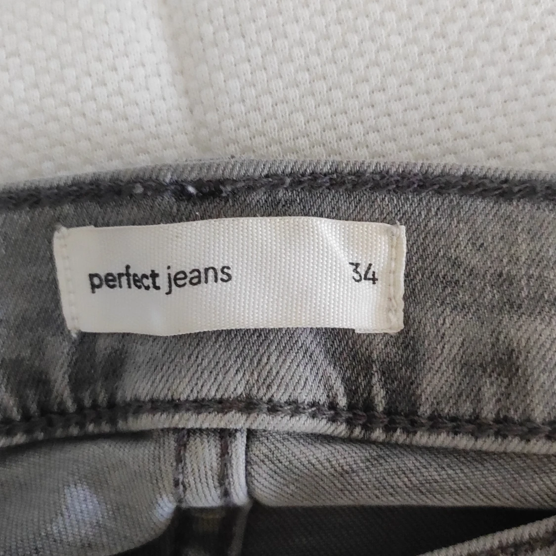 Gina tricot jeans - 91