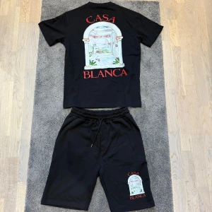Casablanca set/ tracksuit - Säljer detta riktigt feta Casablanca set T-shirt och shorts. Perfekt nu till sommaren. Går även att köpa separat! Pris kan diskuteras vid snabb affär