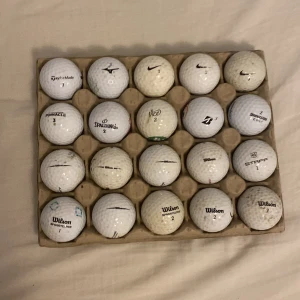 Golfbollar - Bilden visar en samling golfbollar som du kan lägga bud på och jag ändrar pris varje gång någon budar högre och har du det ledande budet i 1 d så har du vunnit budgivningen o cg den startar på 50kr 